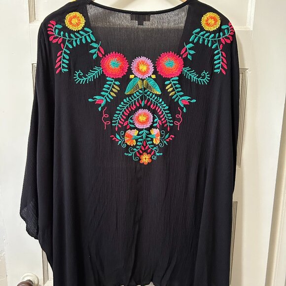 Umgee Kimono with jewel tone embroidery - Picture 4 of 6